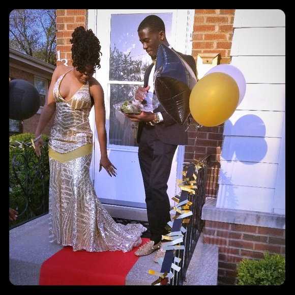 Prom Dress - Picture 1 of 5